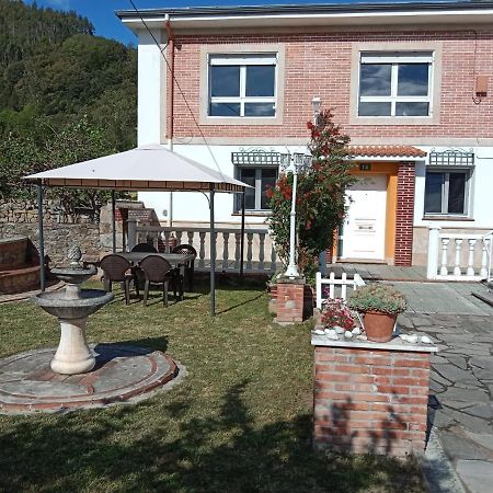 Vivienda Turistica Volvere Santiurde de Toranzo Exterior foto